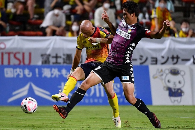 Hình ảnh đối đầu FC Ryukyu vs Giravanz Kitakyushu