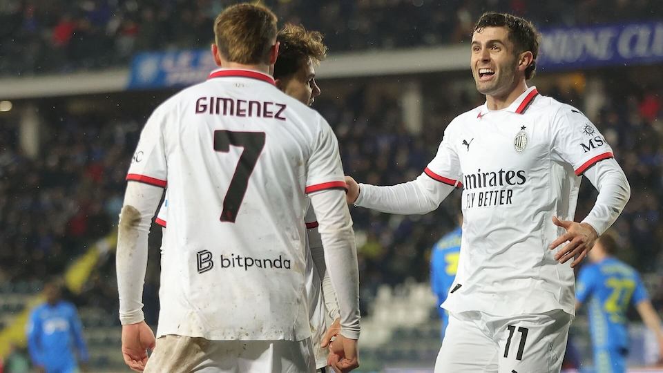 Soi kèo Feyenoord Rotterdam vs AC Milan (03h00, 13/02) – Cuộc đối đầu kịch tính tại De Kuip