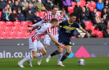 Soi kèo Stoke City vs Middlesbrough (26/02) – Dự đoán kèo